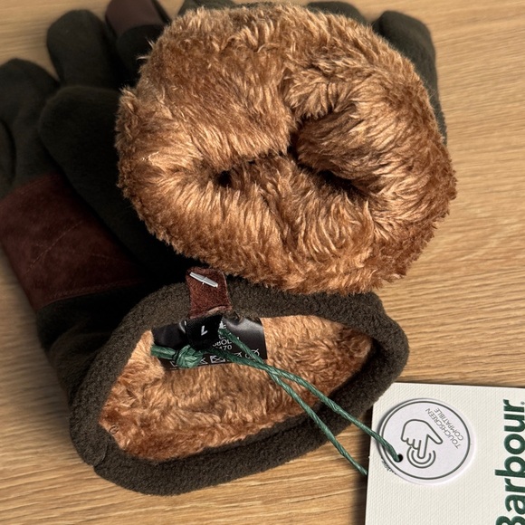 Barbour Olive and Brown Leather  Men's Gloves - Picture 5 of 5